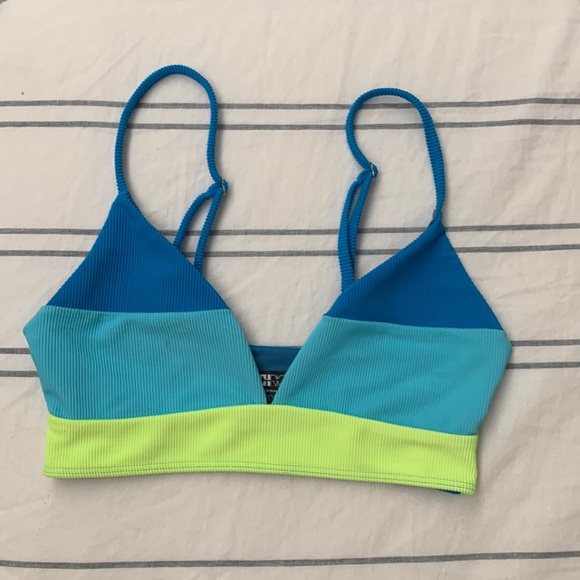 NWOT Beach Riot Riza Bikini Top - sold out color! - Picture 2 of 5